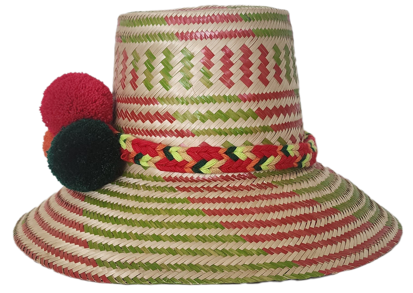 Wide brim straw hat handcrafted by Wayuu artisans from Iraca palm.
