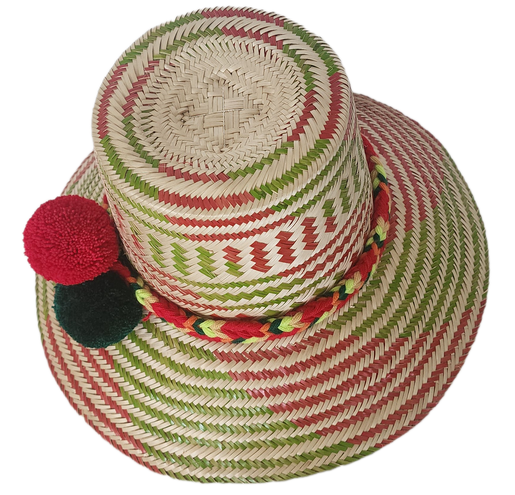 Wide brim straw hat handcrafted by Wayuu artisans from Iraca palm.
