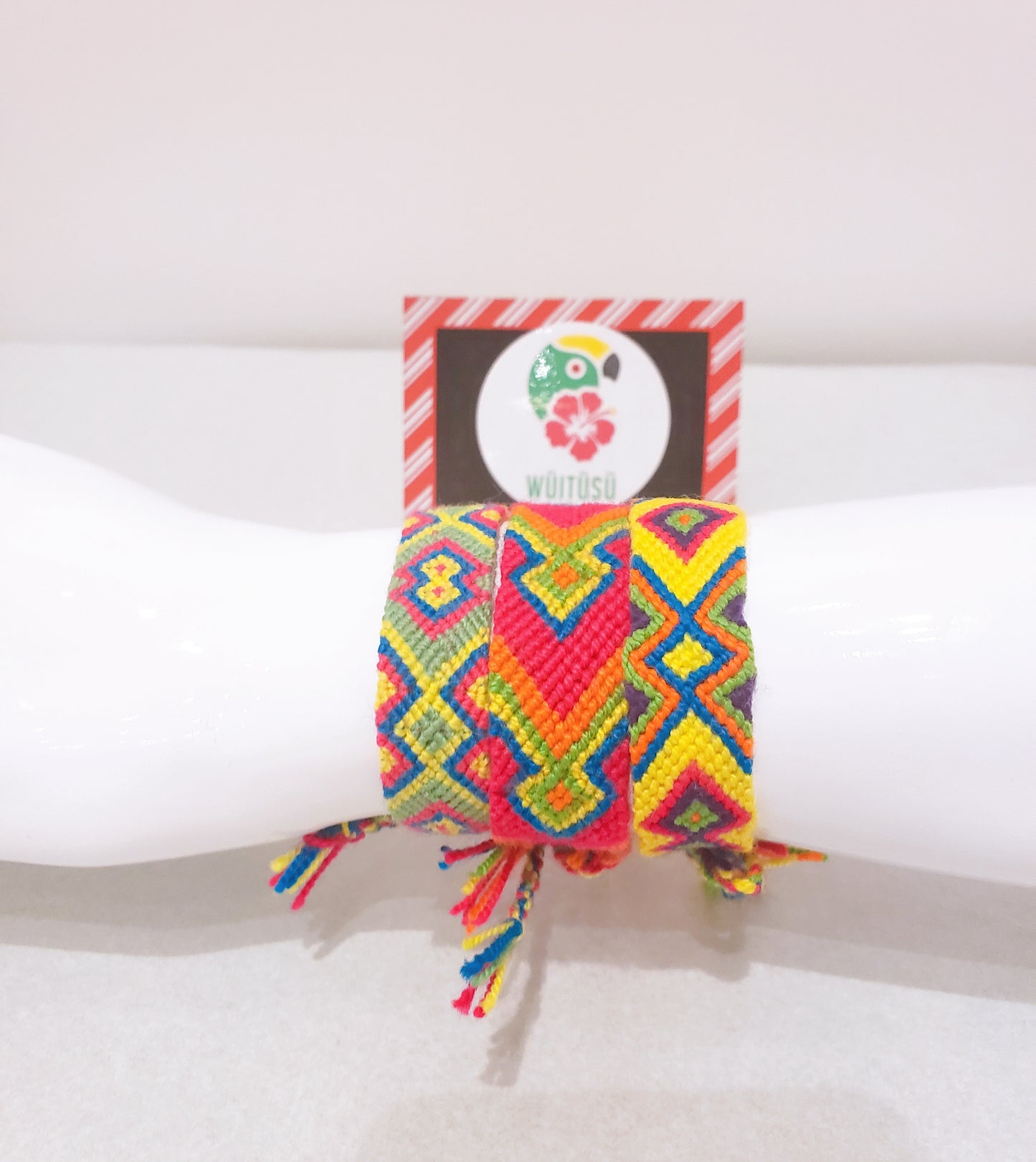 Pack of Three Neon Wayuu Handmade Bracelets - Wuitusu