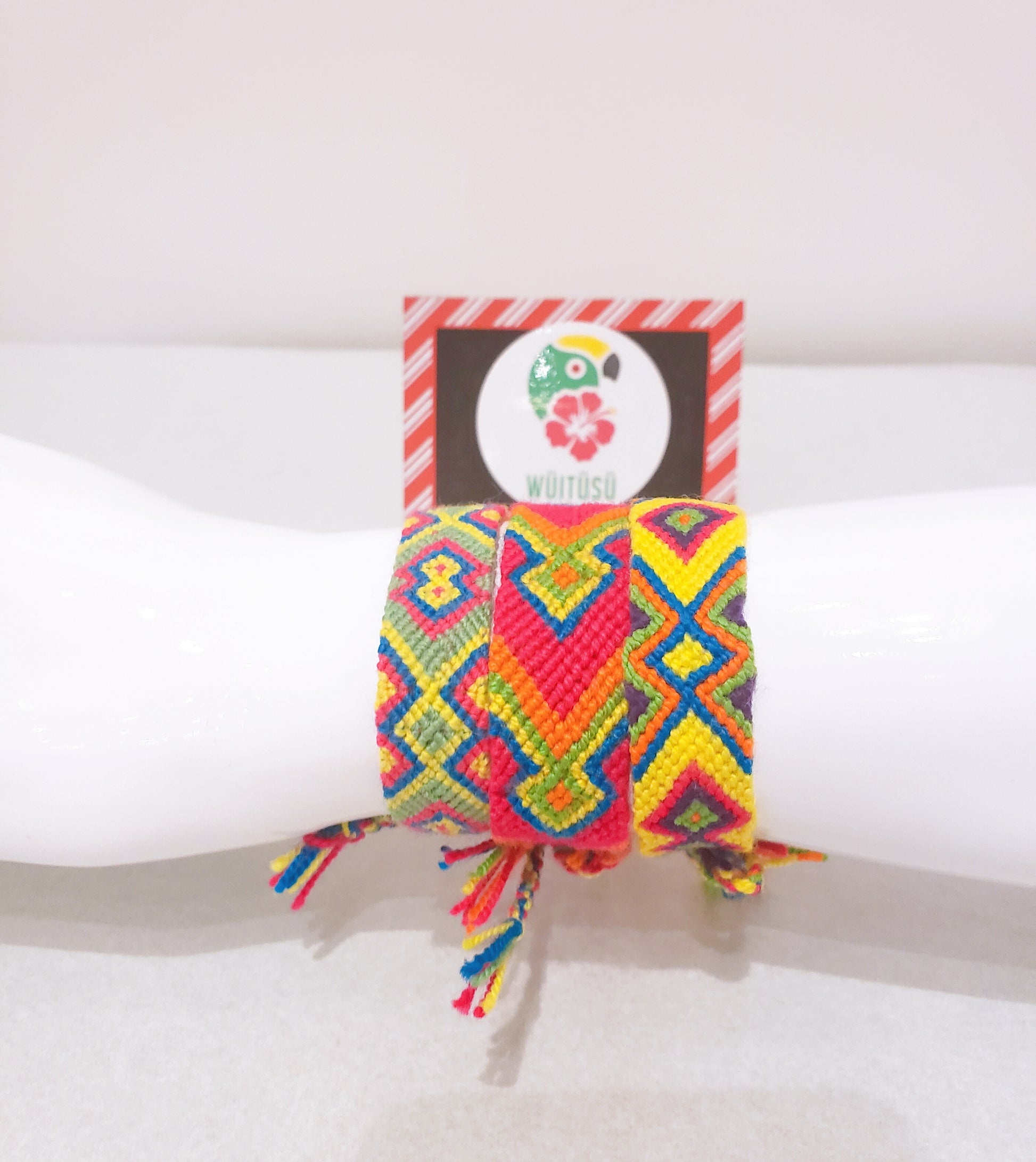 1 Pack of Three Neon Wayuu Handmade Bracelets - Wuitusu